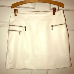 NEVER BEEN WORN white faux leather skirt